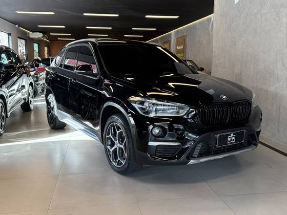 BMW X1 2.0 16V TURBO ACTIVEFLEX SDRIVE20I 4P AUTOMÁTICO BMW X1 2.0 16V TURBO ACTIVEFLEX SDRIVE20I 4P AUTOMÁTICO